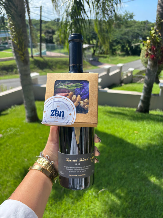 Mini charcutería + Botella de vino